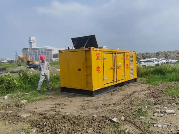 阳新200KW柴油发电机机组每小时的油耗量受哪些因素影响？